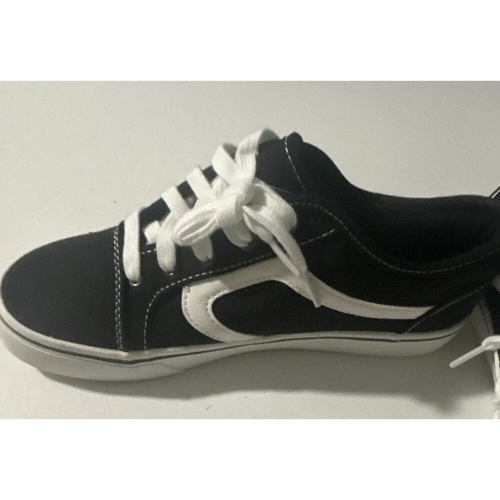 Wonder Nation Kids Low Top Canvas Lace-Up Sneaker Memory Foam: Size 5